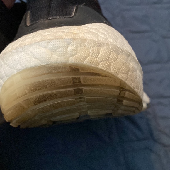 Women’s Adidas Ultraboost 21 - Picture 5 of 8